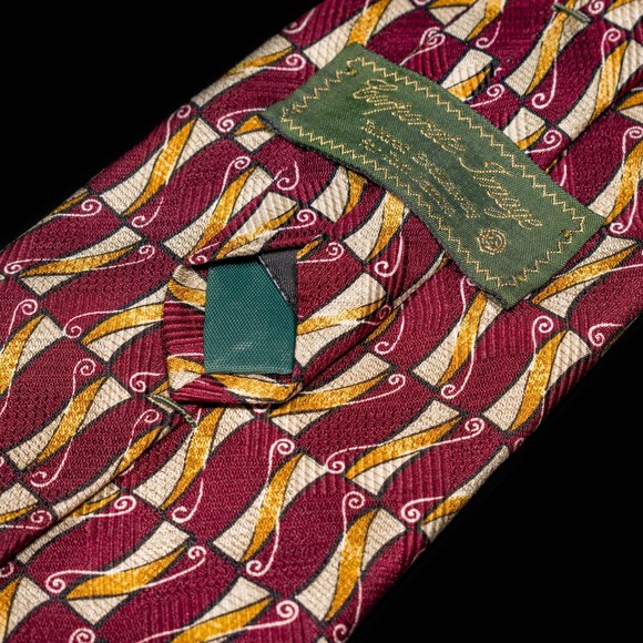 Tom James 100% Silk Tie Burgundy Gold Geometric Men's Designer Necktie USA - Picture 4 of 5